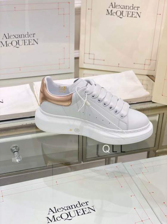 Picture of Alexander McQueen Shoes _SKUAlexanderMcQueensz34-45LL0414321